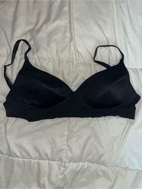 PINK Victoria's Secret Black Wireless Smooth T-Shirt Bra